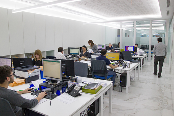 Autoescuela crespo cuenta con modernas instalaciones en valencia